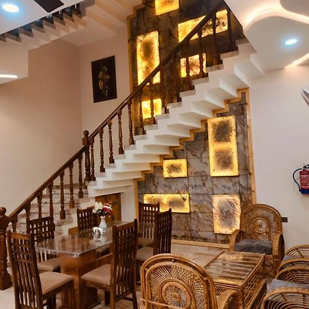 Amritam Palace A Luxury Ac Home Stay Ringas Ngoại thất bức ảnh