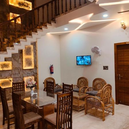 Amritam Palace A Luxury Ac Home Stay Ringas Ngoại thất bức ảnh