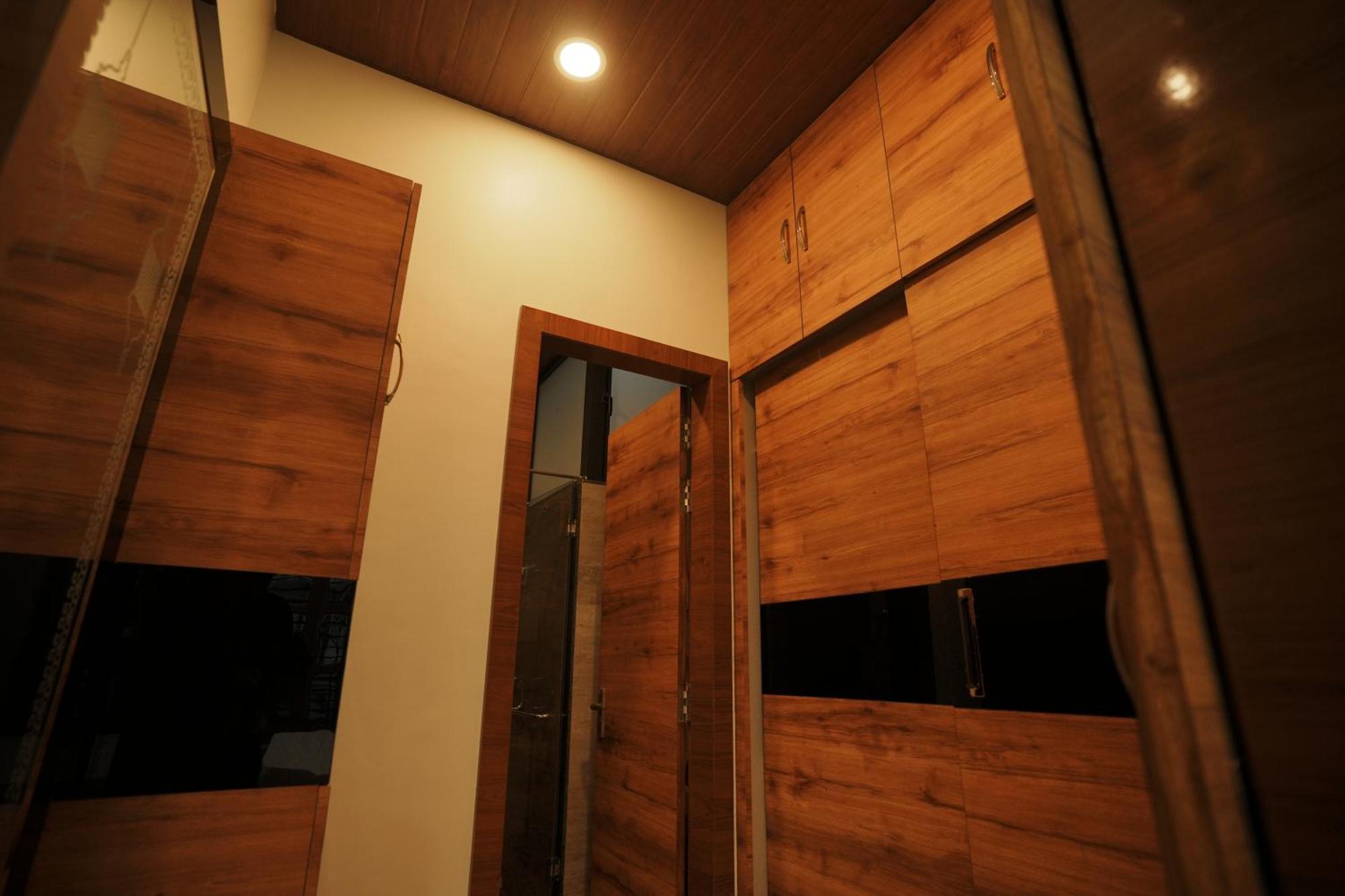 Amritam Palace A Luxury Ac Home Stay Ringas Ngoại thất bức ảnh