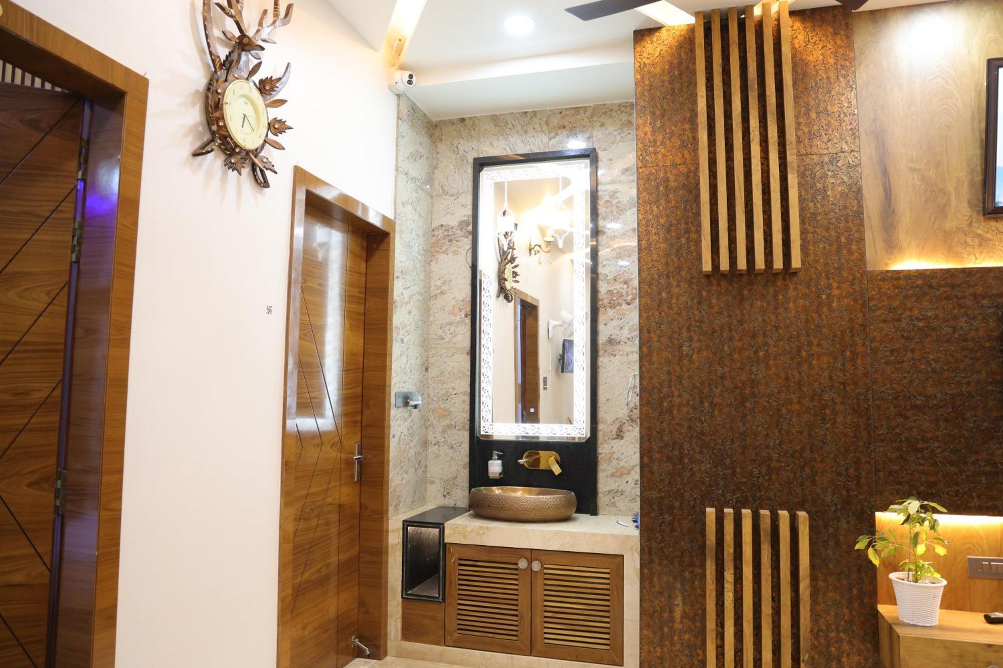 Amritam Palace A Luxury Ac Home Stay Ringas Ngoại thất bức ảnh