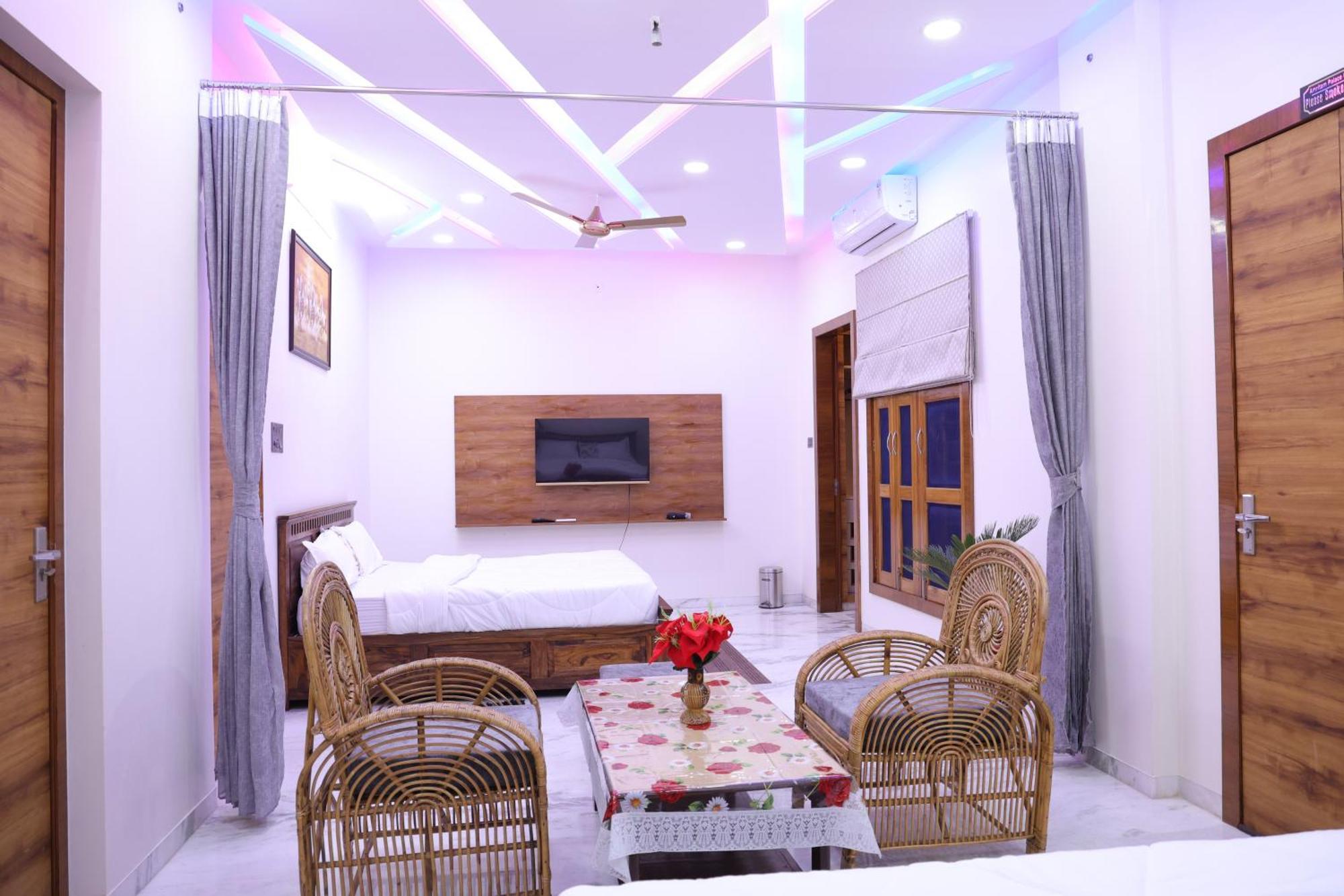 Amritam Palace A Luxury Ac Home Stay Ringas Ngoại thất bức ảnh