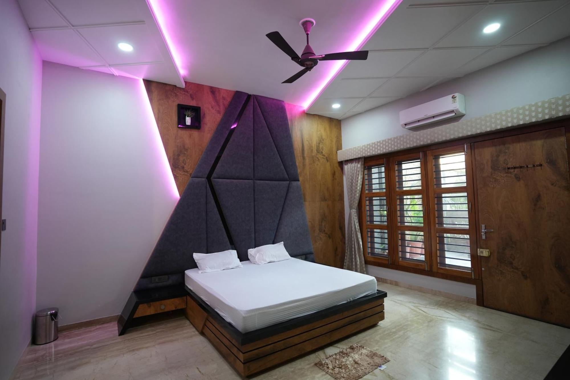 Amritam Palace A Luxury Ac Home Stay Ringas Ngoại thất bức ảnh