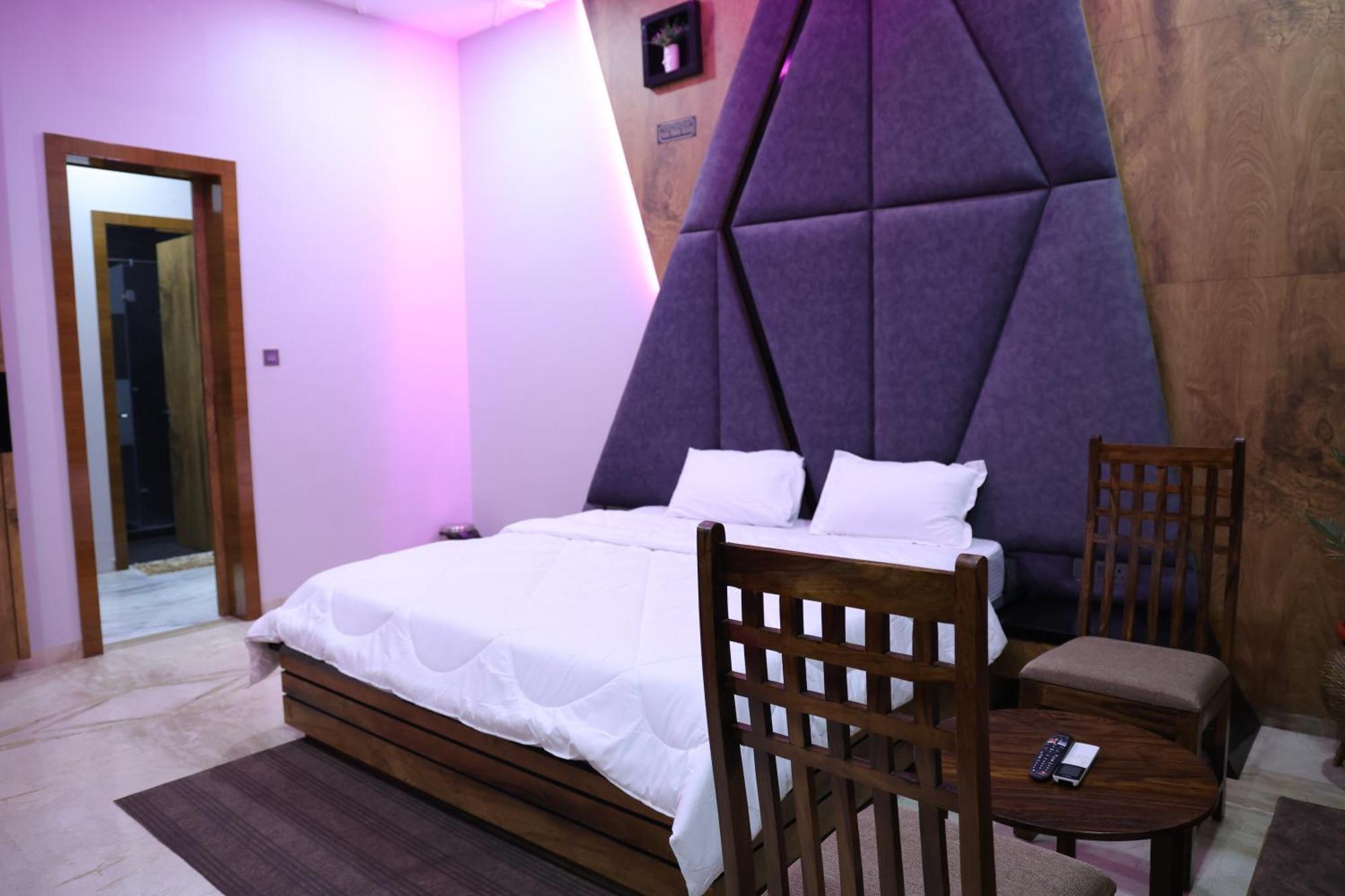 Amritam Palace A Luxury Ac Home Stay Ringas Ngoại thất bức ảnh