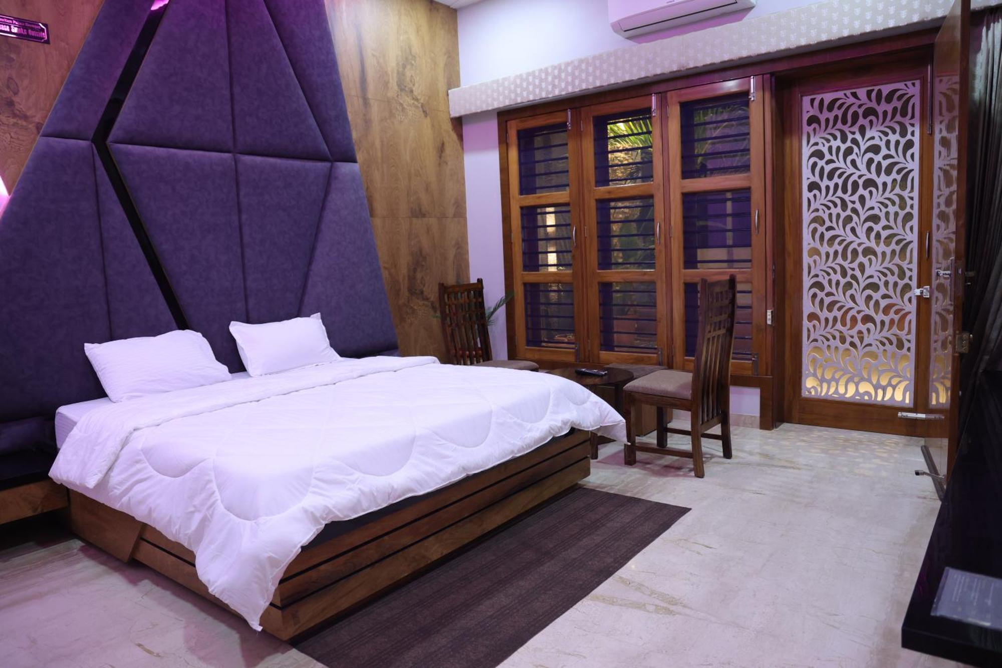 Amritam Palace A Luxury Ac Home Stay Ringas Ngoại thất bức ảnh